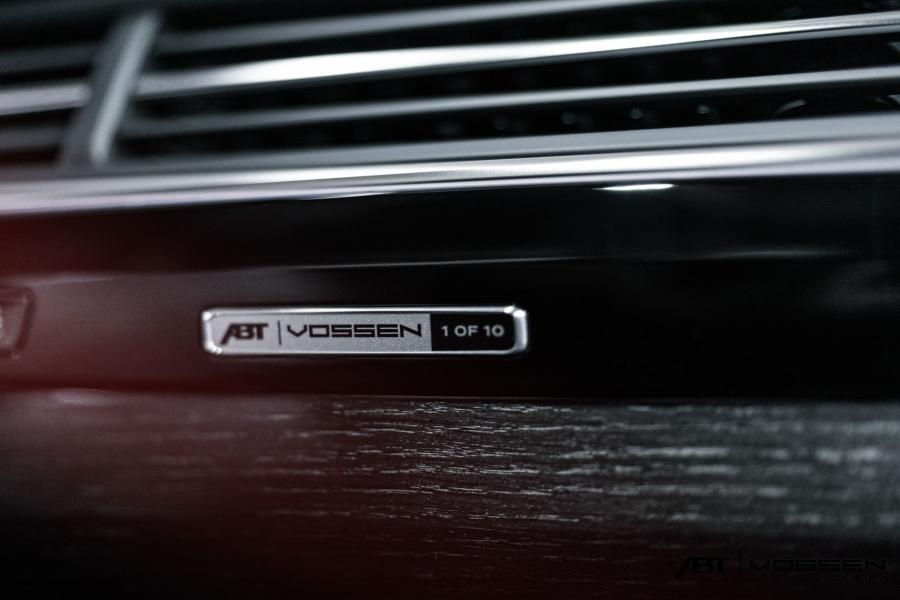 Детали интерьера Audi SQ7 by ABT on Vossen Wheels (AVX) 2017 года  (фото 11 из 22)